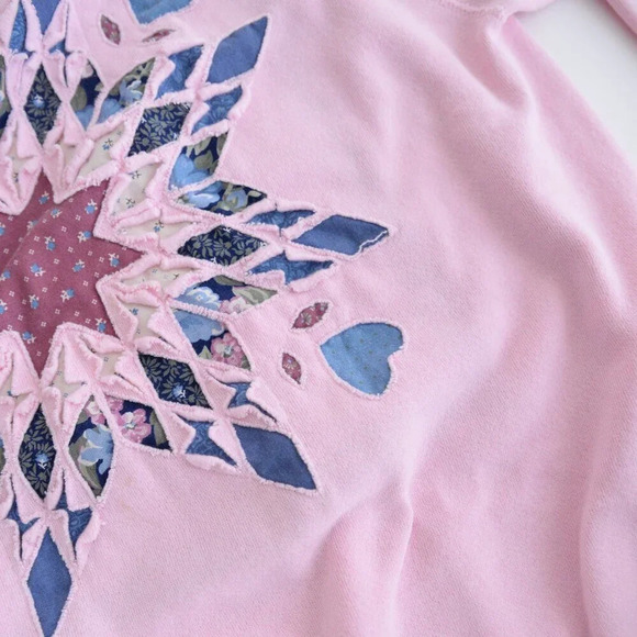 Vintage Hanes Pink With Cut Out Quilted Flower Design Crewneck Sweater XL - Picture 12 of 14